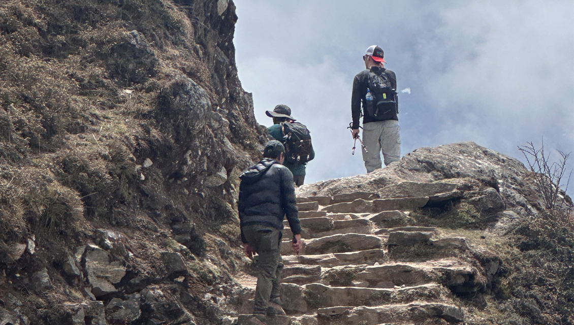 Trek to Namche Bazaar (3,440 m)